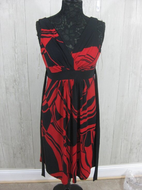 B. Darlin Dresses & Skirts - B. Darlin Dress red black size 11/12